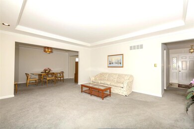 LR looking to Dining Room