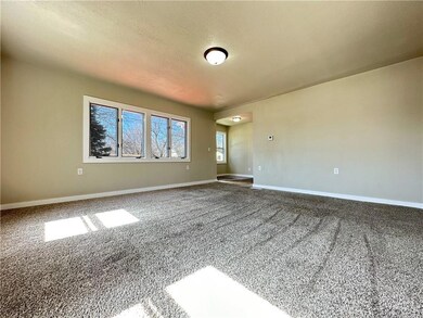 4213 SE 8th St, Des Moines, IA 50315 - photo 7