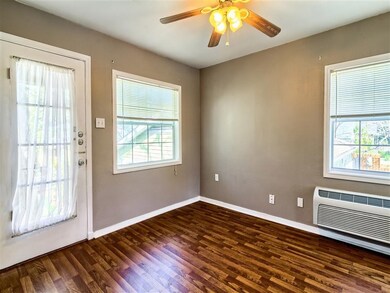 513 E 20th St unit 8, Houston, TX 77008 - photo 2