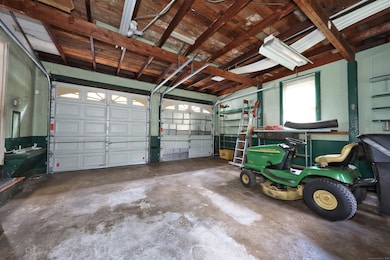 587 Shadduck Rd, Middlebury, CT 06762 - photo 7