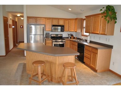 690 E Countryside Dr, Evansville, WI 53536 - photo 3