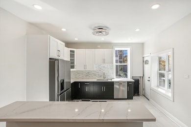 1327 E 52nd St unit 202, Chicago, IL 60615 - photo 3