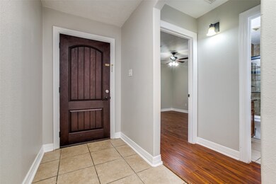 214 S Native Ln, Houston, TX 77022 - photo 7