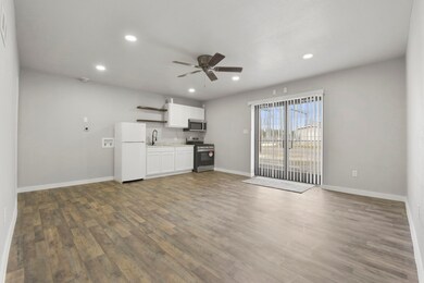 6504 Canal St unit 2, Houston, TX 77011 - photo 6