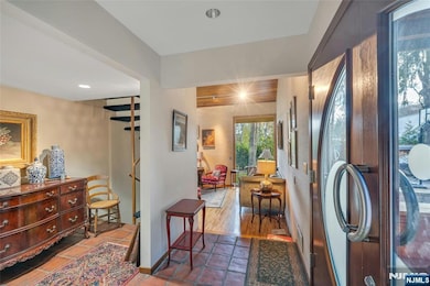 262 W Saddle River Rd, Upper Saddle River, NJ 07458 - photo 3