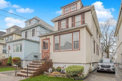 38 Wright Ave, Staten Island, NY 10303 - photo 2