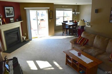 6874 Hunt Dr, Macungie, PA 18062 - photo 3