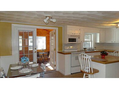 Kitchen. Central kitchen with large center island