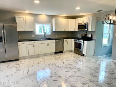 27 Worman St, Bloomsburg, PA 17815 - photo 3