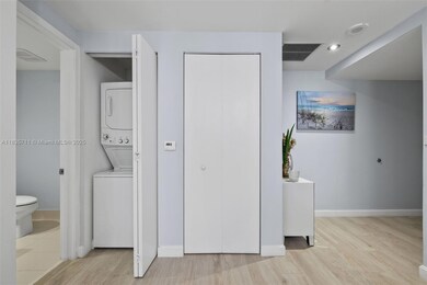 55 SW 9th St unit 2309, Miami, FL 33130 - photo 5