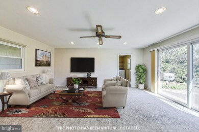 12009 Maycheck Ln, Bowie, MD 20715 - photo 5