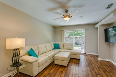 1825 Green Springs Cir unit D, Fleming Island, FL 32003 - photo 2