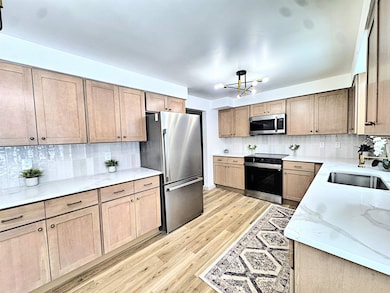 621 W Calumet St, Hilbert, WI 54129 - photo 7