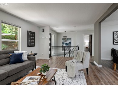 Living Room/Entrance