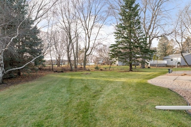 1710B Carriage Home Dr SW, Austin, MN 55912 - photo 5