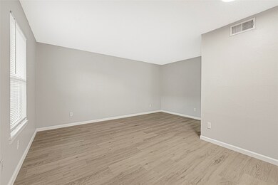 107 E Willowick Ave unit 2, Friendswood, TX 77546 - photo 4