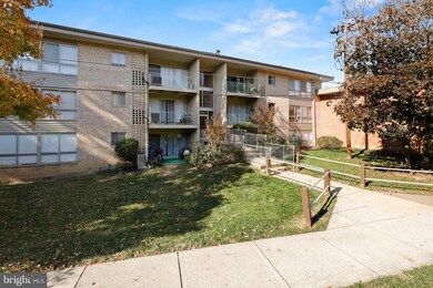 3714 N Rosser St unit 3714-2, Alexandria, VA 22311 - photo 3