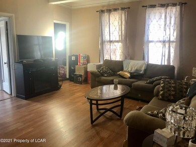 b. living rm