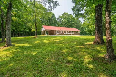 1130 Hawk Ridge Rd, King, NC 27021 - photo 4