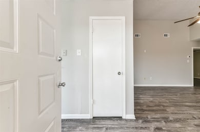 7823 Redlands Dr, Houston, TX 77040 - photo 4