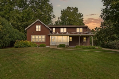 904 Forest Ave, Northfield, MN 55057 - photo 2