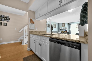 5-web-or-mls-2521-dahlia-way