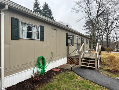 27 Lynnbrook Ave unit 1, Taunton, MA 02780 - photo 3