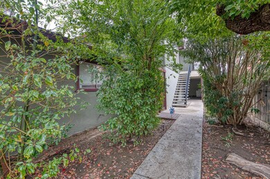 521 W Ashlan Ave, Clovis, CA 93612 - photo 4