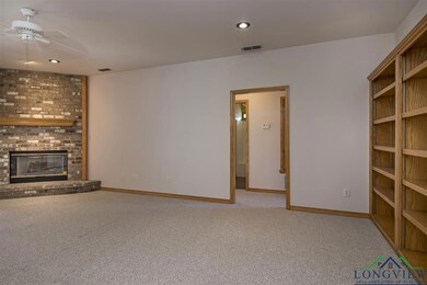 2406 Redbud St, Kilgore, TX 75662 - photo 6