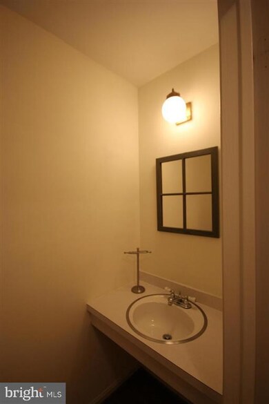 2959 Cashel Ln, Vienna, VA 22181 - photo 3