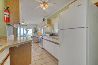 1st flr. kitchen2