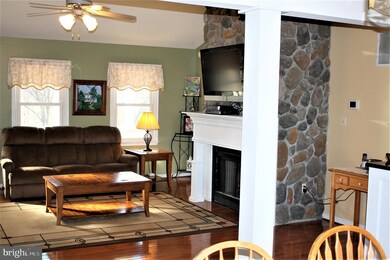 19243 Clover Hill Rd, Jeffersonton, VA 22724 - photo 6