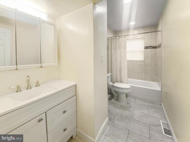 604 Wilburn Ct, Capitol Heights, MD 20743 - photo 4