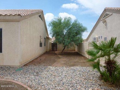 SIDE YARD