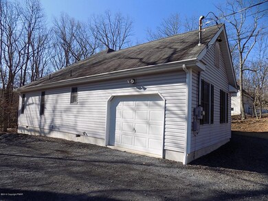 488 Lakeside Dr, East Stroudsburg, PA 18301 - photo 4