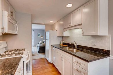 2593 Olde Hill Columbus OH-small-011-18-