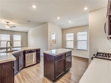 504 Brook View Ct, Anna, TX 75409 - photo 5