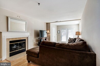 Quaker Hill Community unit 8, Alexandria, VA 22314 - photo 5