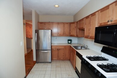 139 Erie St unit 2, Cambridge, MA 02139 - photo 5