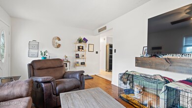 203 Pineview Rd, Jacksonville, NC 28546 - photo 5