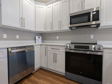 13 Nahant St unit 3C, Lynn, MA 01902 - photo 3