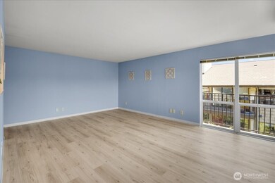 13229 Linden Ave N unit 510B, Seattle, WA 98133 - photo 7