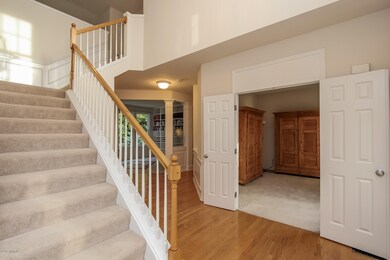 004-Foyer-2092300-medium