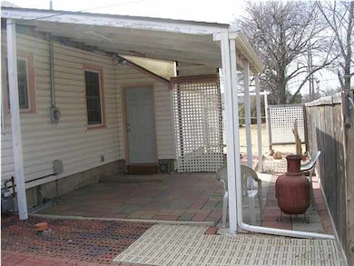 COVERED PATIO