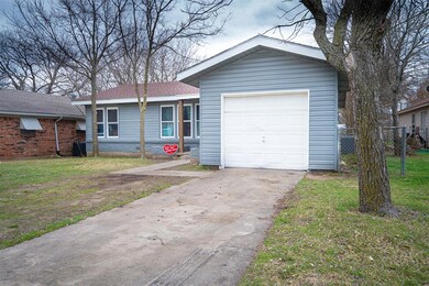 803 Phillips St, Cleburne, TX 76033 - photo 2