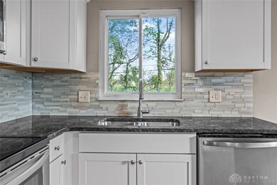 10226 Springknob Ct, Cincinnati, OH 45251 - photo 7