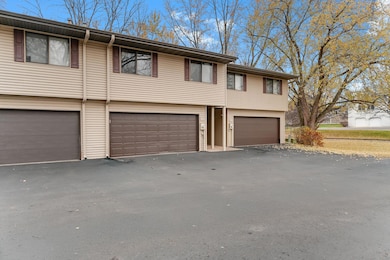 509 Whispering Ln, Hastings, MN 55033 - photo 2