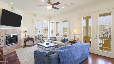 224 Hackberry-101