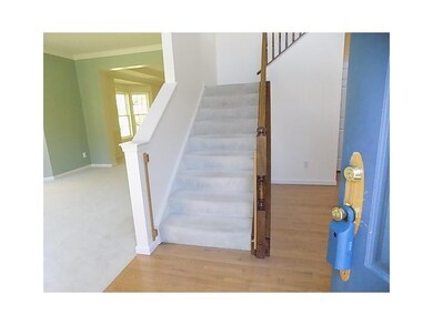 Entry/Foyer.