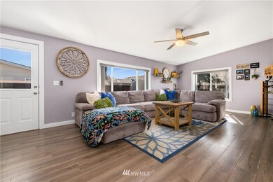 728 Coe Ln SW, Orting, WA 98360 - photo 6